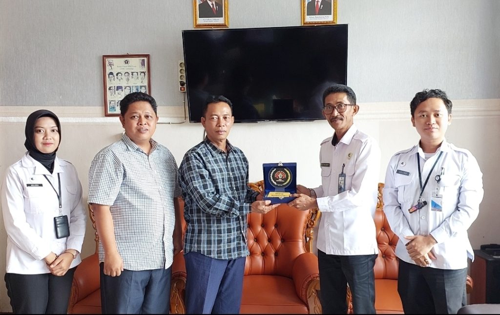 Kanwil Kemenham Kalteng Jalin Silaturahmi dengan PWI Kalteng